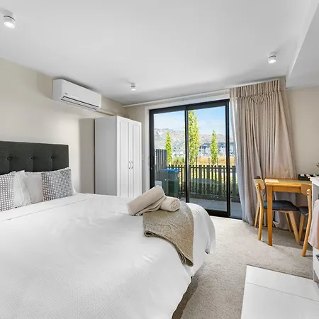 Queenstown Studio - 5Mins To Airport - Aircond - Free Wifi - Walk To Centre